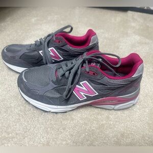 New Balance- women’s size 8.5